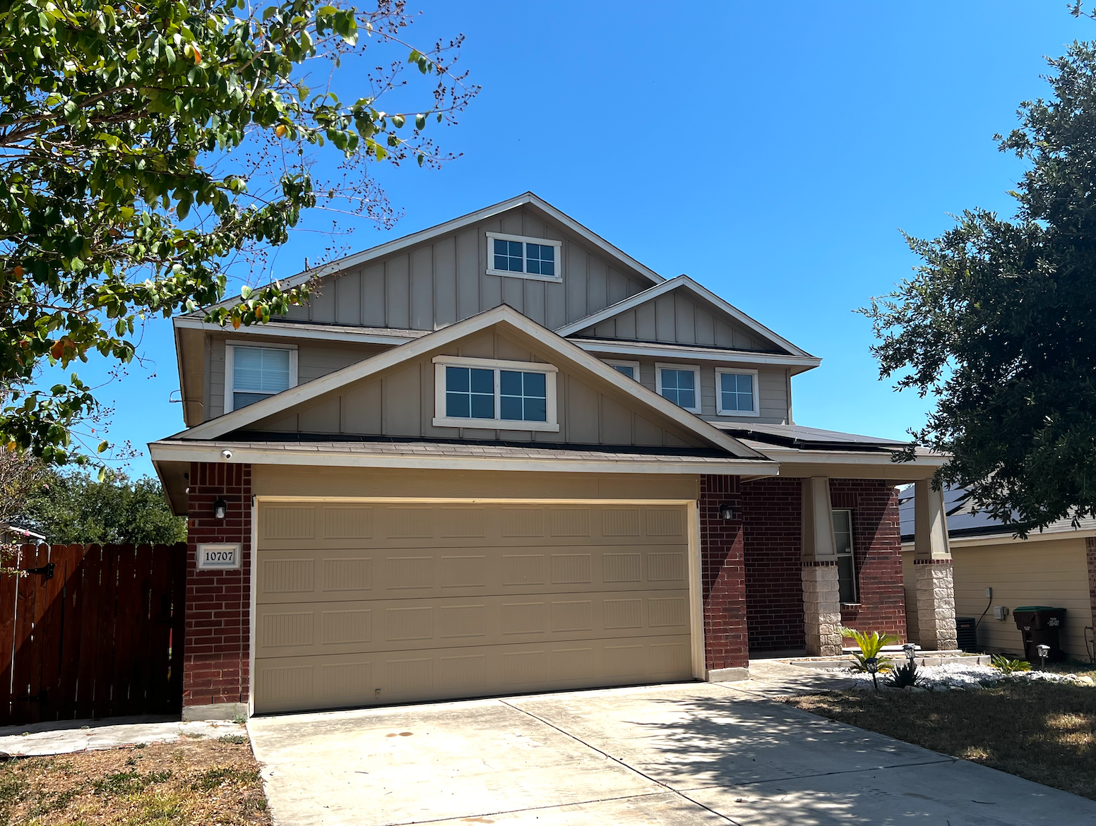 10707 BAYHILL DEN